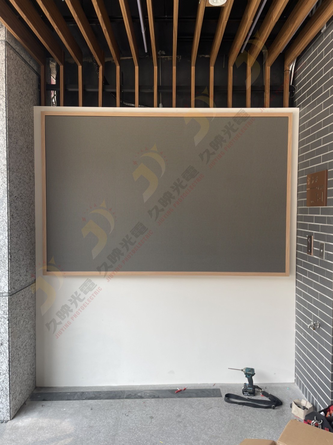 久映光電LED屏電視牆P2.5戶外高刷 224X144CM 實拍影片  Outdoor LED displays